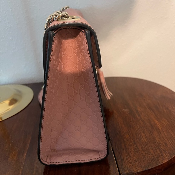 Gucci Pink Textured Shoulder Bag with Chain Strap - Picture 8 of 9